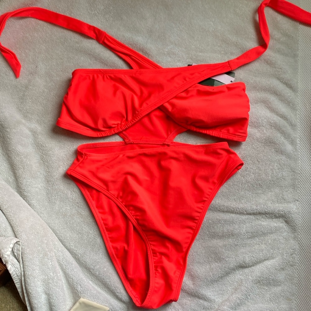 NWT Wild Fable bright pink bikini.  High leg.  Size S(4-6)